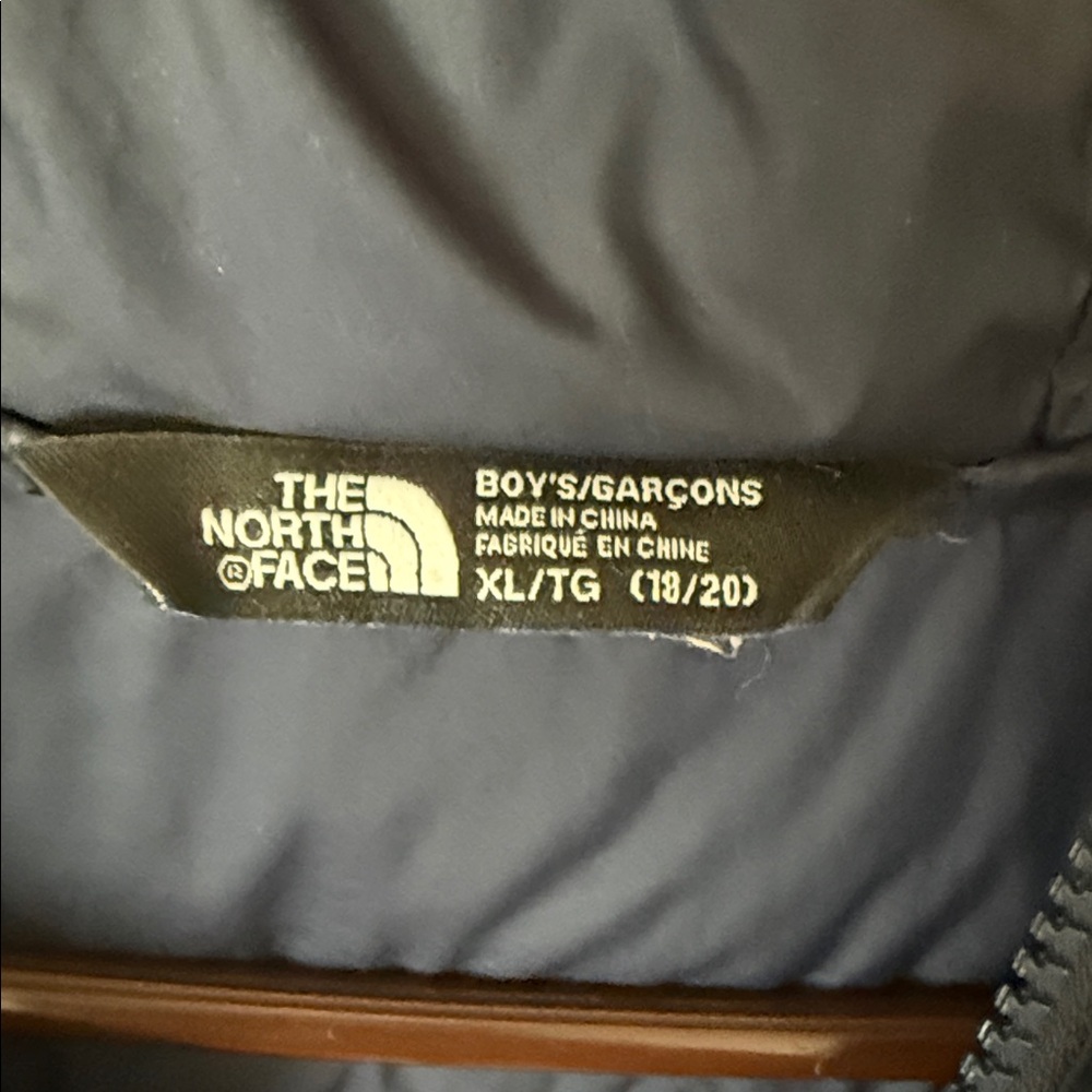 Boys size 18/20 Navy North Face Jacket - Picture 2 of 3